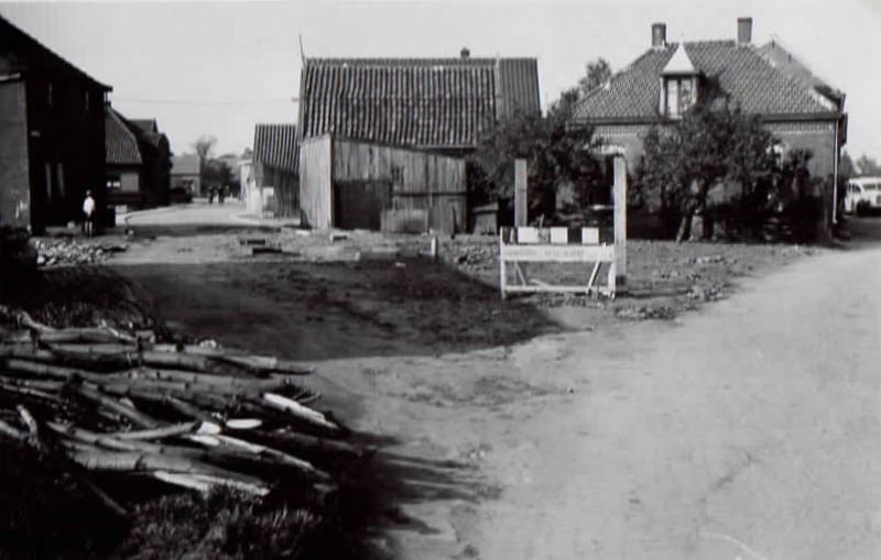 Middenweg 51 (voor 1942: Middenweg 8) - schuur