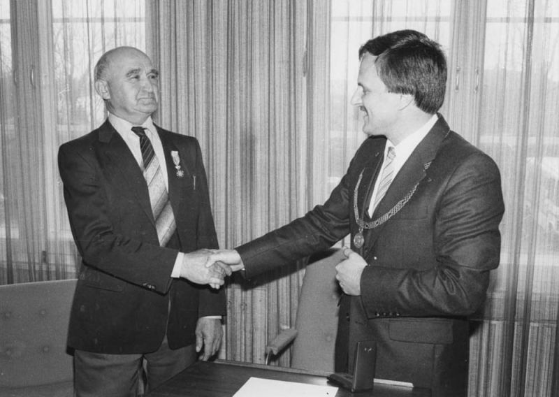 Onderscheidingen, erespelden e.d. 