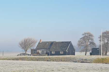 Naast de Huinsermolen