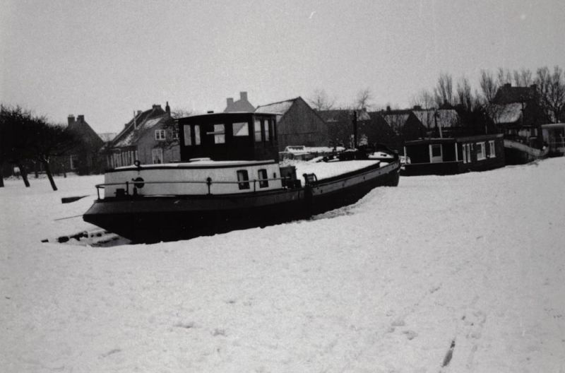 Postmus, Krijn, binnenvaartschipper