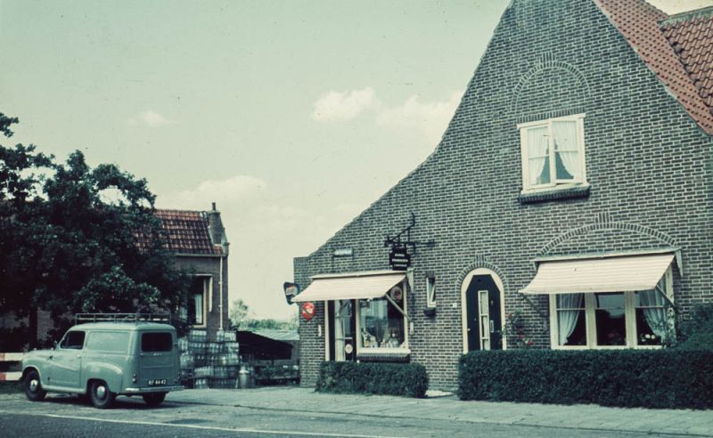 Melkhandel A. Oosterlee, Hoofdstraat