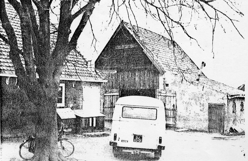 Middenweg 9 en 11 - boerderij vh van Van der Nagel