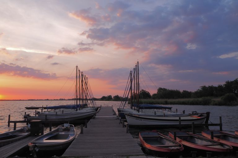 Zonsopkomst boven het Leekstermeer